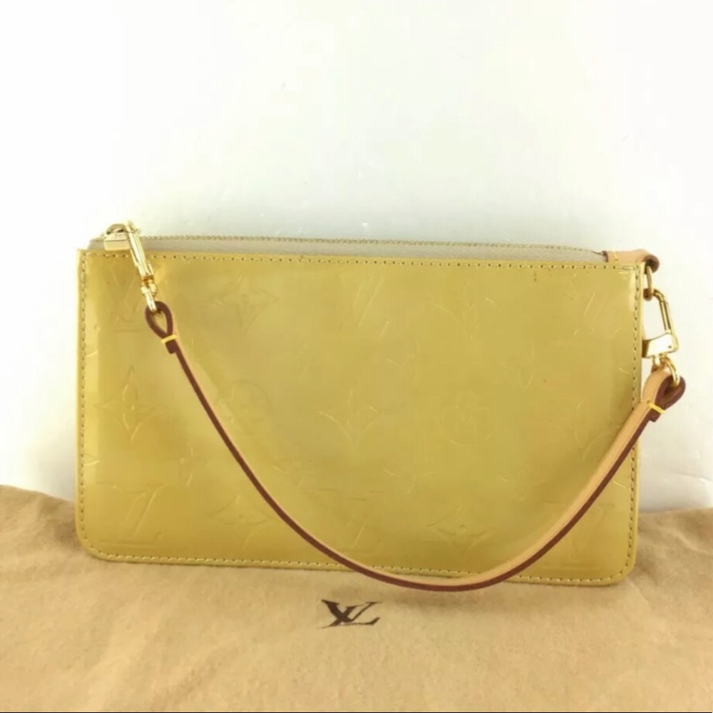 LOUIS VUITTON Vernis Lexington Pochette